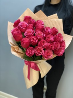Букет Розовых роз в оформлении: фото. Мир цветов Киров