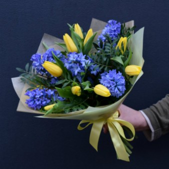Букет гиацинты с желтыми тюльпанами: фото. Мир цветов Киров