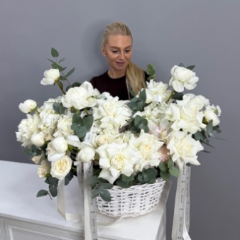 Корзина Белоснежная №4178: фото. Мир цветов Киров