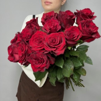 Красные Розы 70 см под ленту: фото. Мир цветов Киров