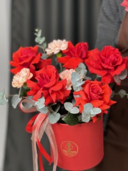 Коробка французские розы #8605: фото. Мир цветов Киров